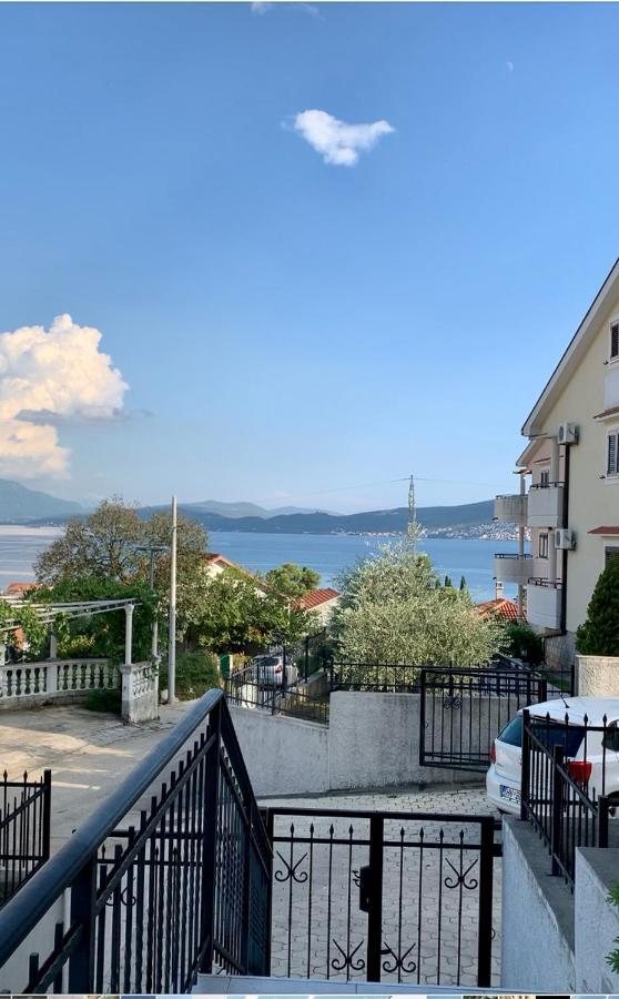 Lastochka.Mne Apartments Baošići Kültér fotó