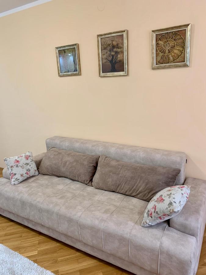 Lastochka.Mne Apartments Baošići Kültér fotó