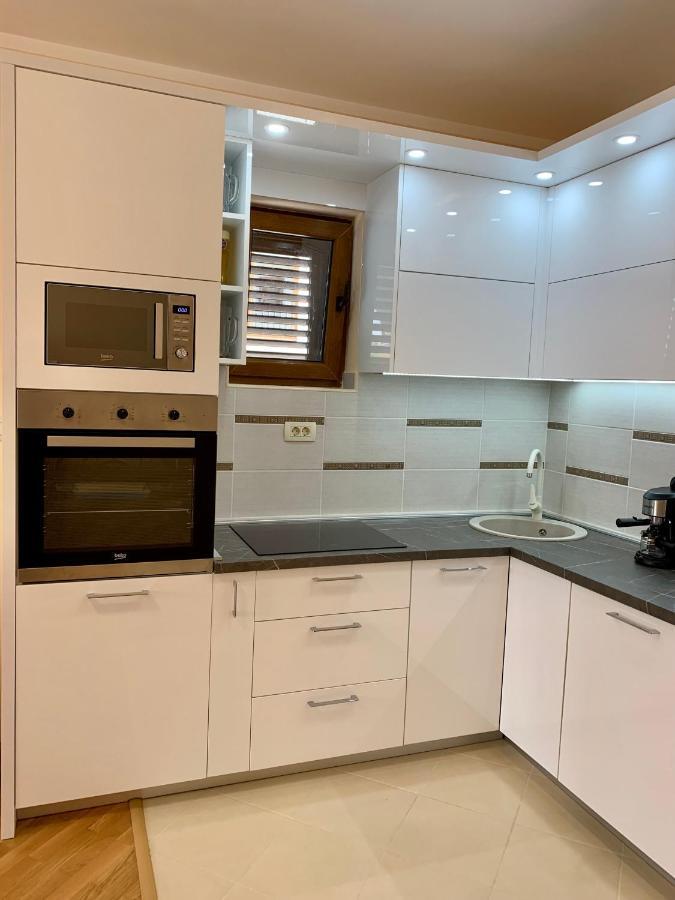 Lastochka.Mne Apartments Baošići Kültér fotó