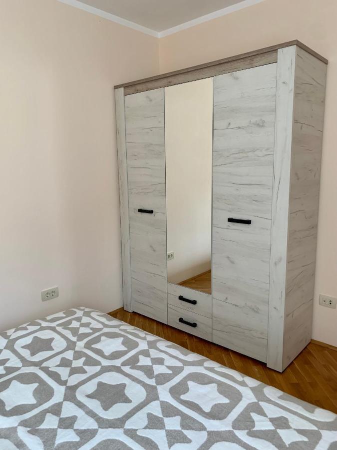 Lastochka.Mne Apartments Baošići Kültér fotó