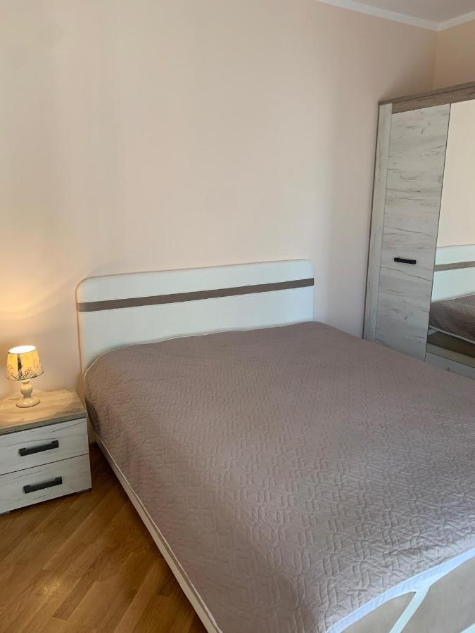 Lastochka.Mne Apartments Baošići Kültér fotó