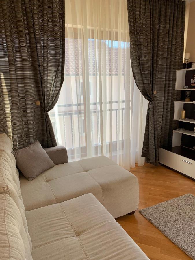 Lastochka.Mne Apartments Baošići Kültér fotó