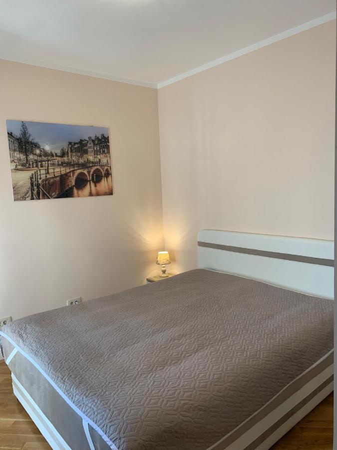 Lastochka.Mne Apartments Baošići Kültér fotó